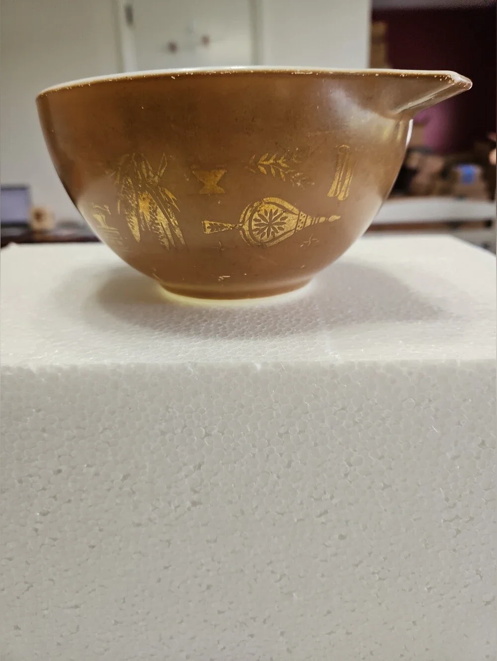 PYREX Vintage Early American Cindrella 1.5 Pint Brown & Gold Bowl #441